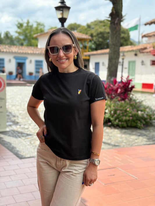 CAMISETA BORDADA A MAQUINA CÓCTEL