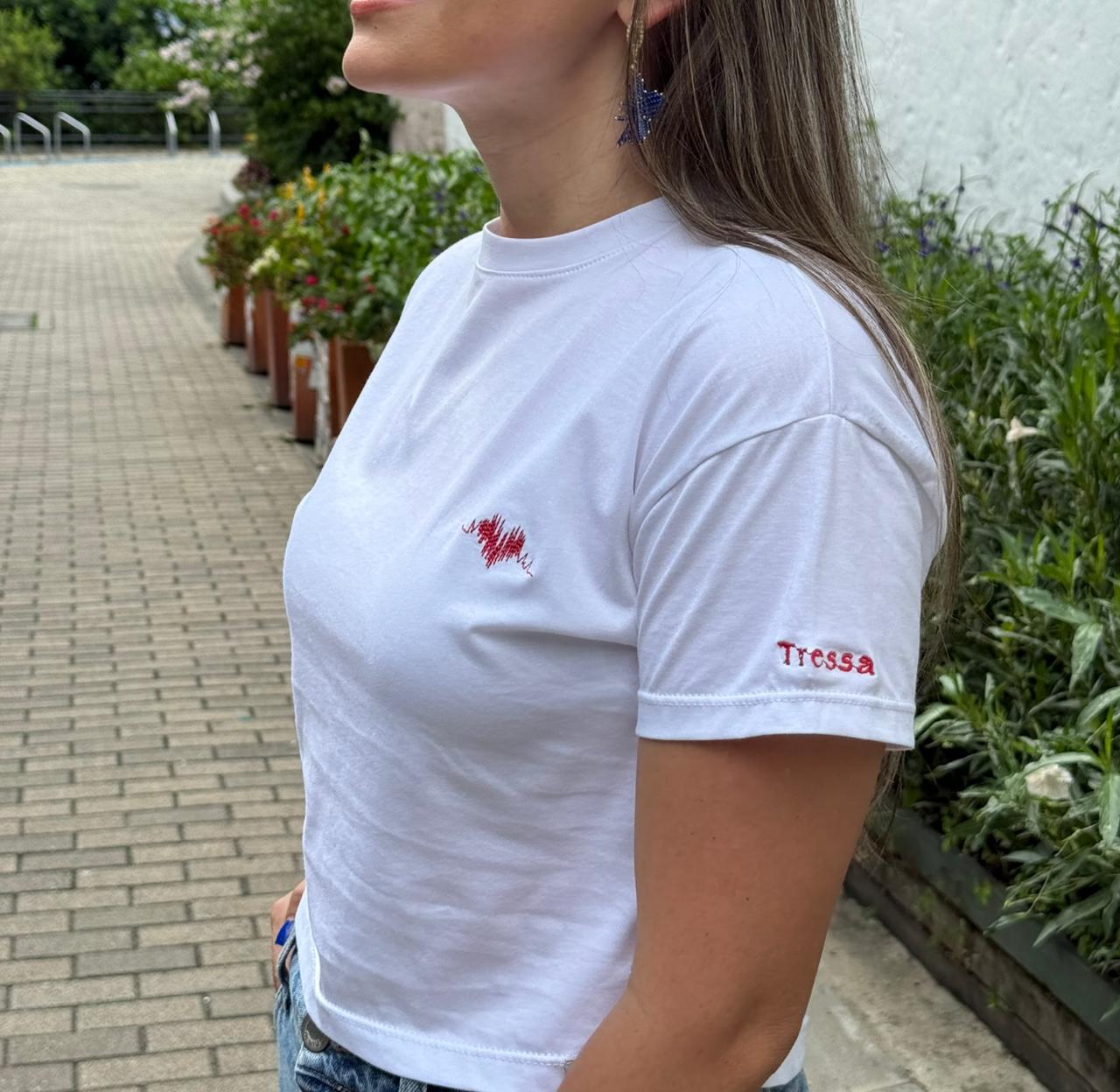 CAMISETA TIPO CROP CORAZÓN LATIENDO