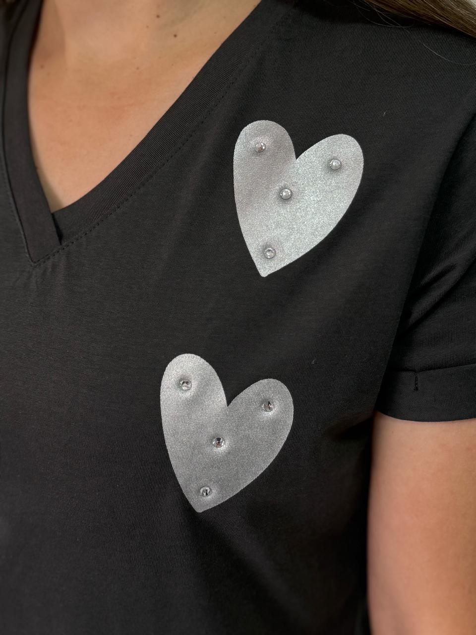 CAMISETA CORAZONES EN PEDRERÍA