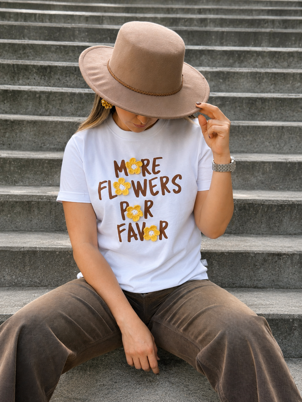 MÁS FLORES POR FAVOR
