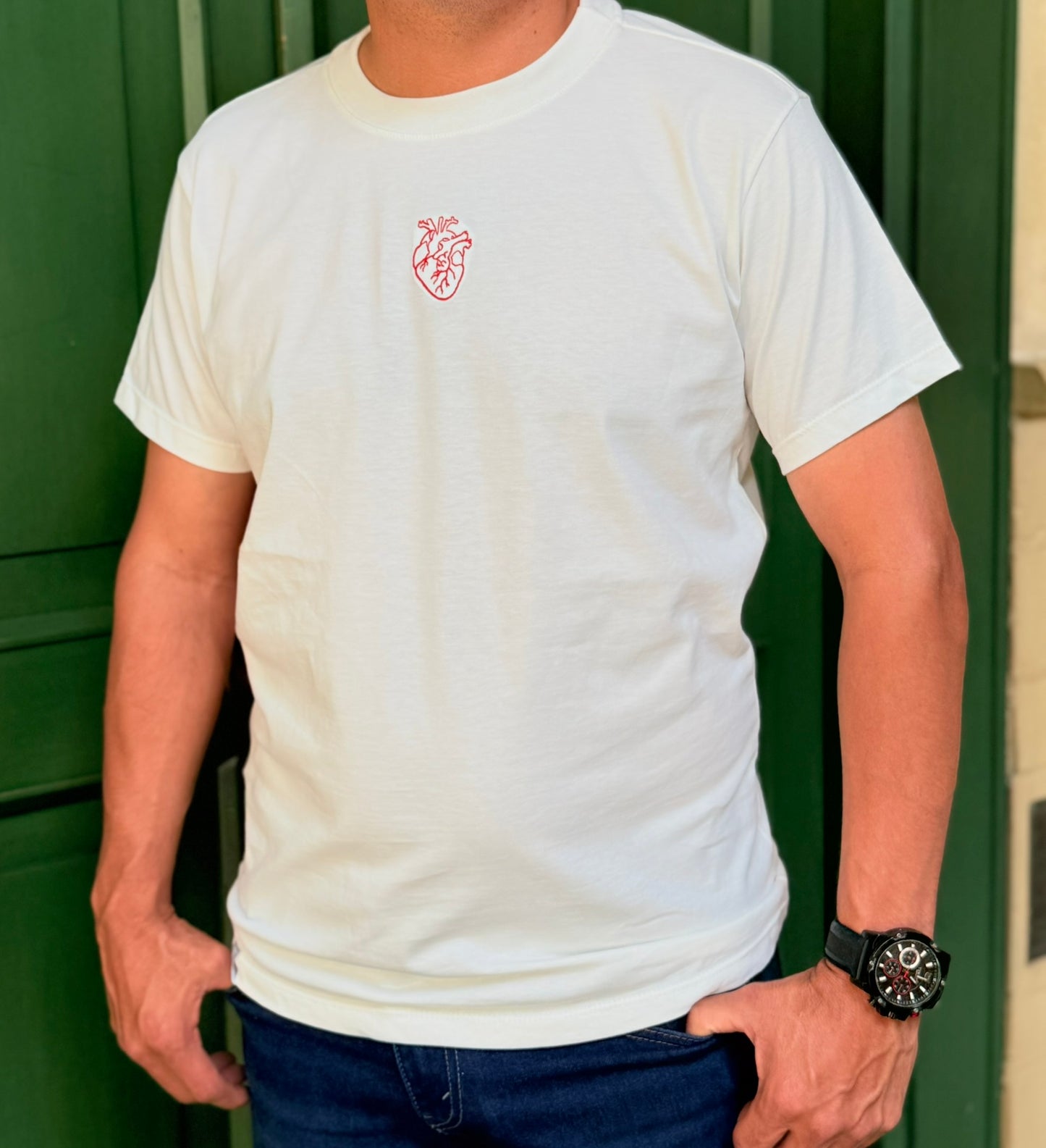 CAMISETA BORDADA A MAQUINA CORAZÓN ANATÓMICO