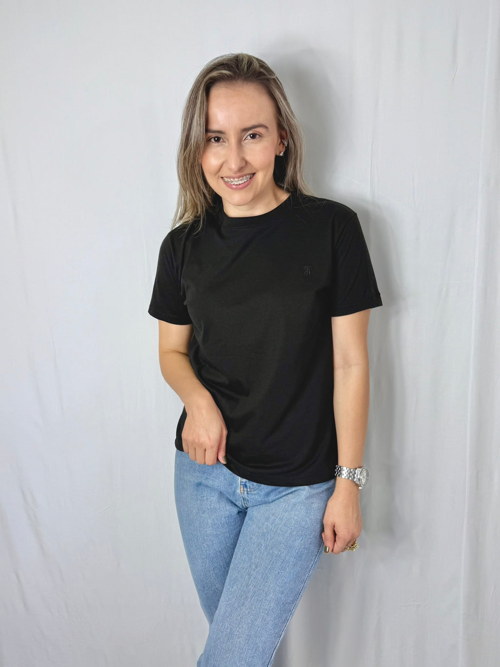 CAMISETA CLÁSICA CUELLO REDONDO