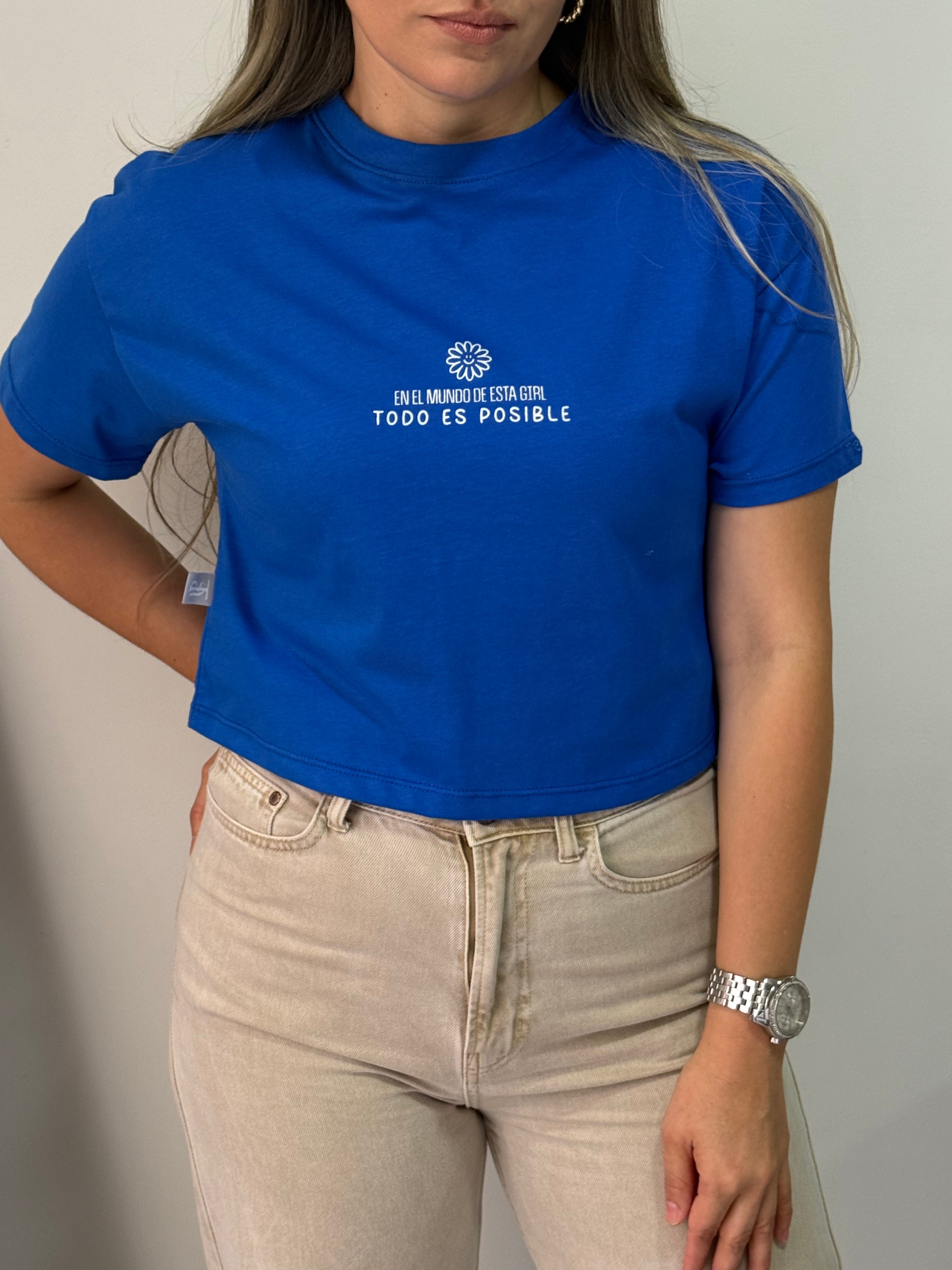 CAMISETA TIPO CROP TOP EN EL MUNDO DE ESTA GIRL TODO ES POSIBLE