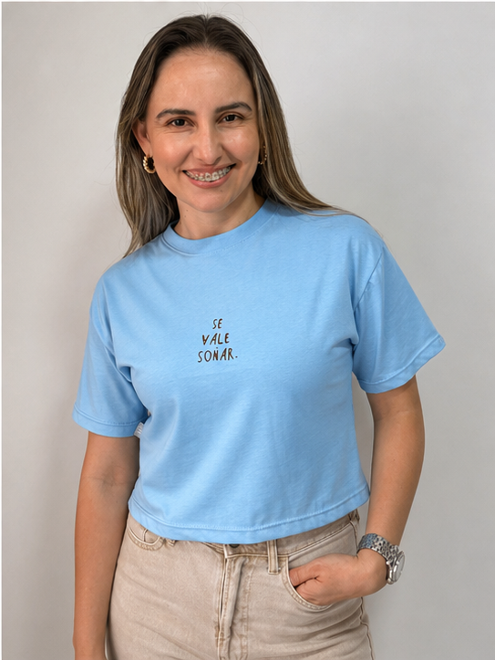 CAMISETA TIPO CROP TOP SE VALE SOÑAR
