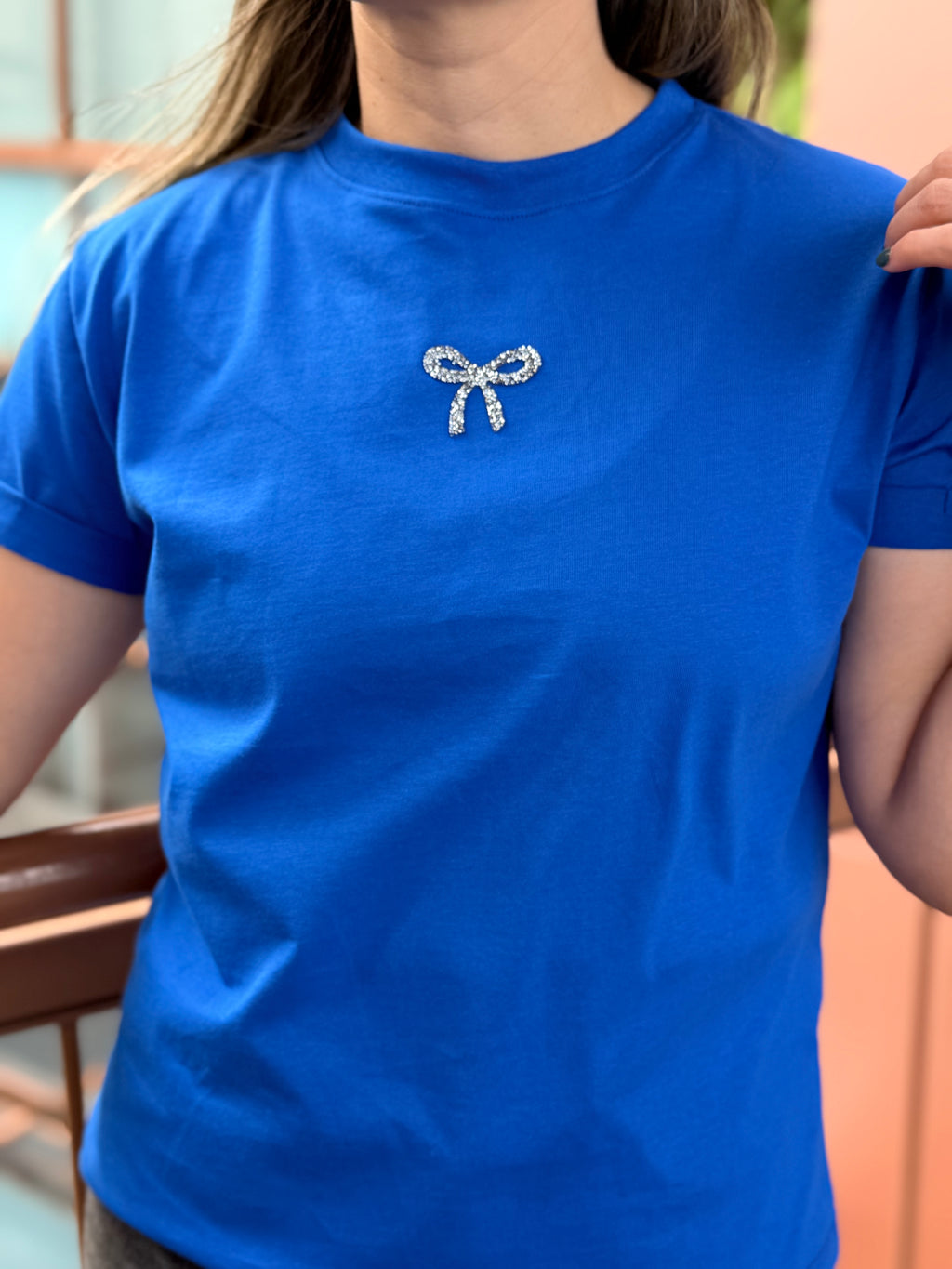 CAMISETA MOÑO EN PEDRERÍA