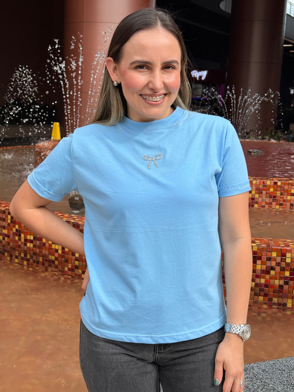 CAMISETA MOÑO EN PEDRERÍA