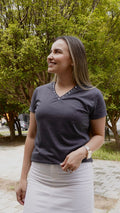CAMISETA CUELLO EN PEDRERÍA
