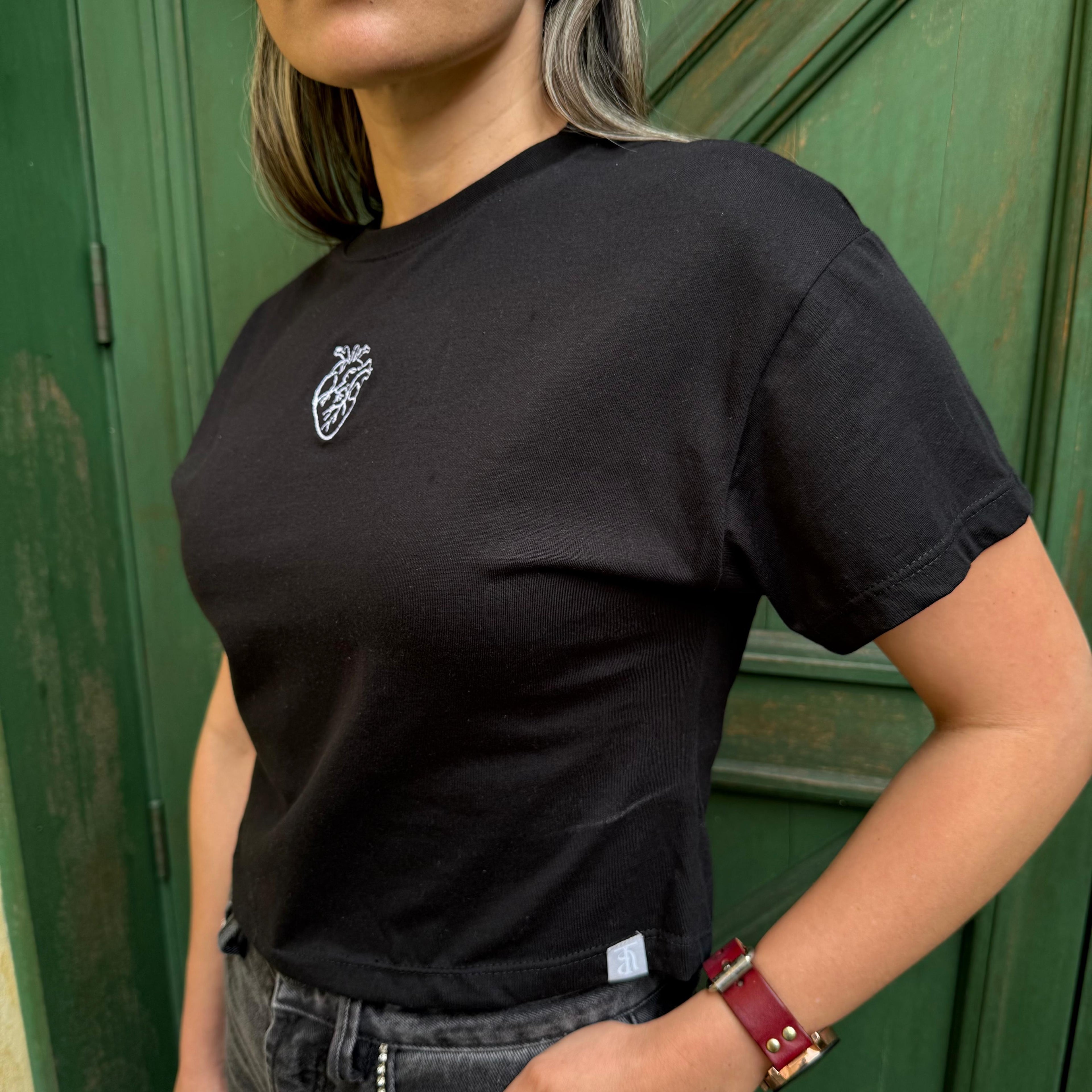 CAMISETA CROP CORAZON ANATÓMICO