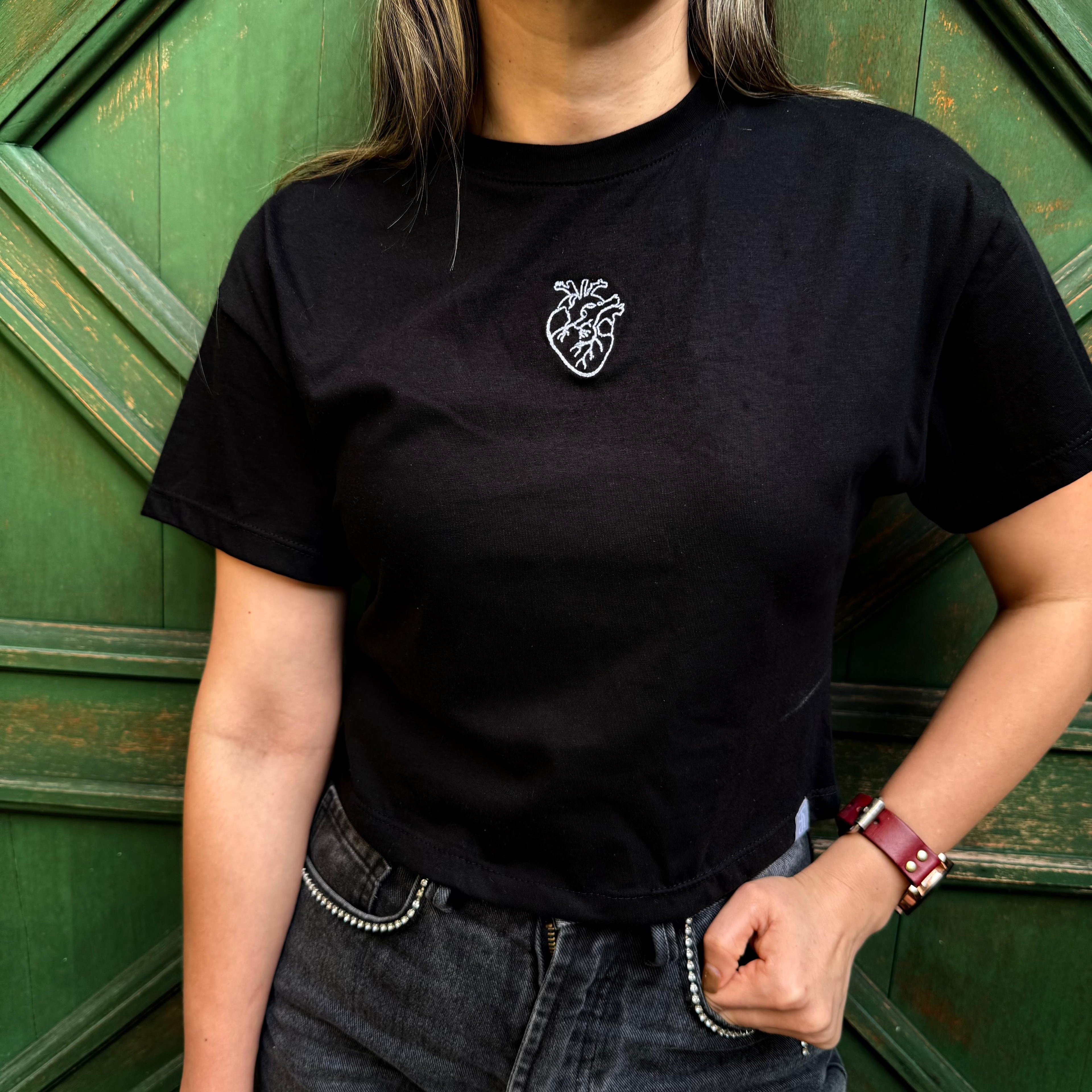 CAMISETA CROP CORAZON ANATÓMICO